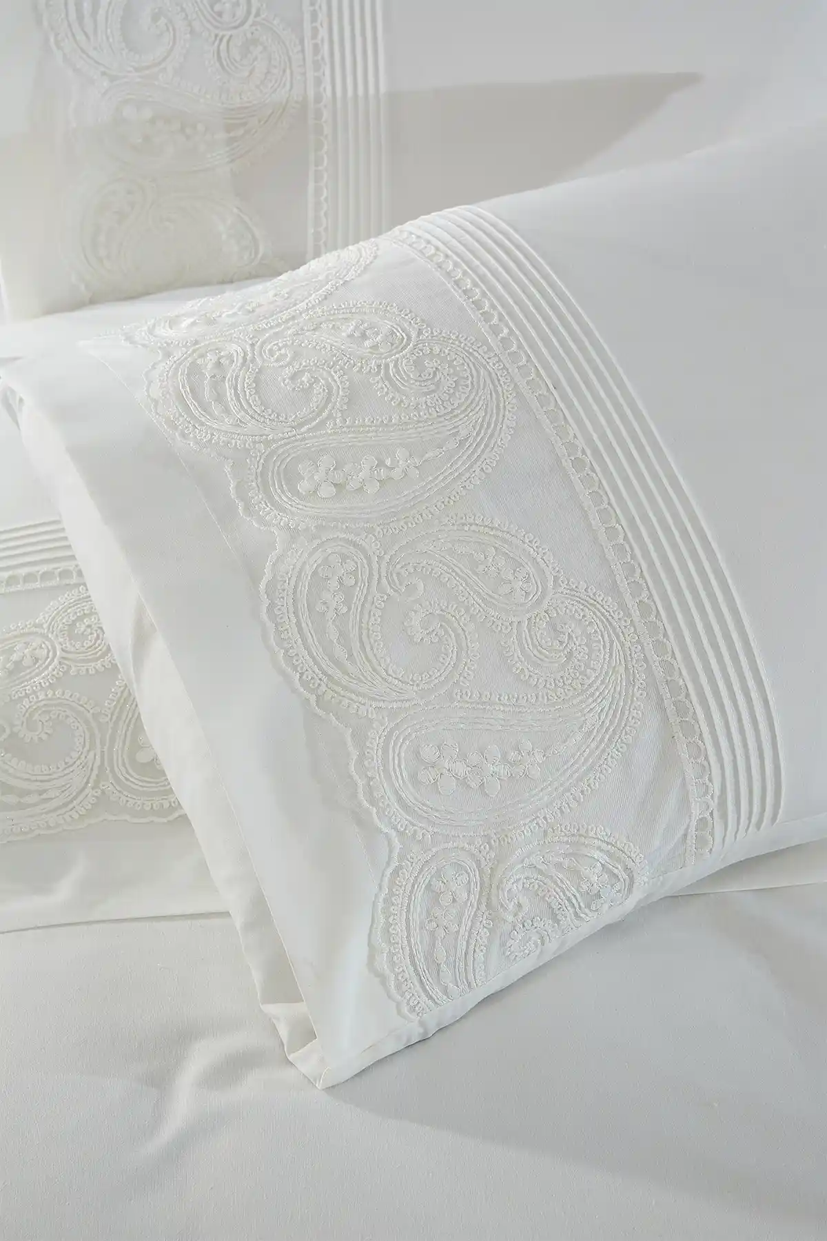 Nervürlü Nevresim Takımı Modelleriyle Yatak Odalarınıza Şıklık Katın