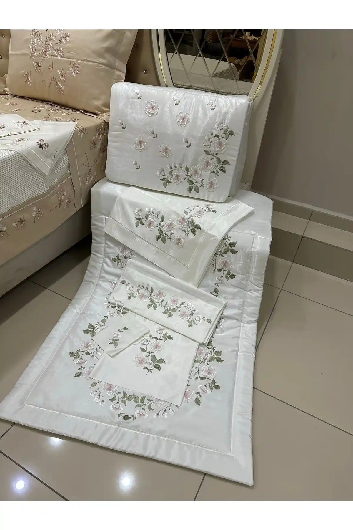 Nişan Bohça Setleri: Geleneksel ve Modern Tasarımlarla Anlamlı Hediye Seçenekleri