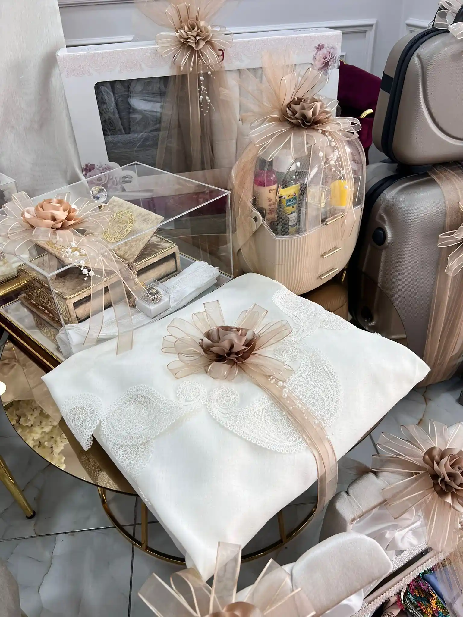 Nişan Bohçası ve Gelin Hurcu Fiyatları: Dekorasyon ve Estetik Perspektifiyle Değerlendirme