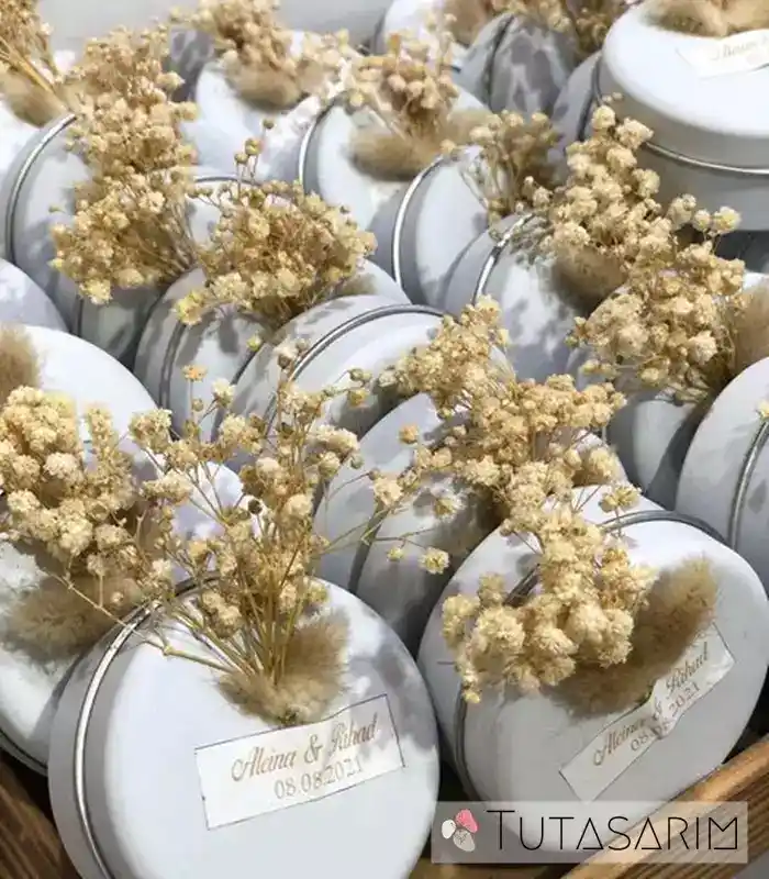 Nişan Mumlarıyla Dekorasyonda Şıklık ve Anlam Yaratmanın Yolları