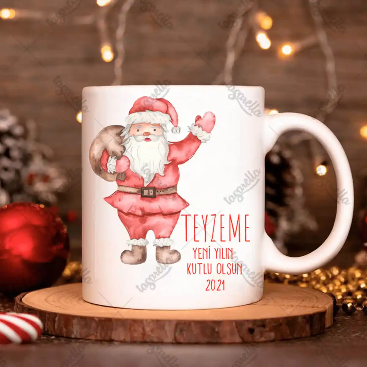 Noel Baba Bardaklarıyla Yılbaşı Dekorasyonunda Sıcak ve Neşeli Atmosferler Yaratın