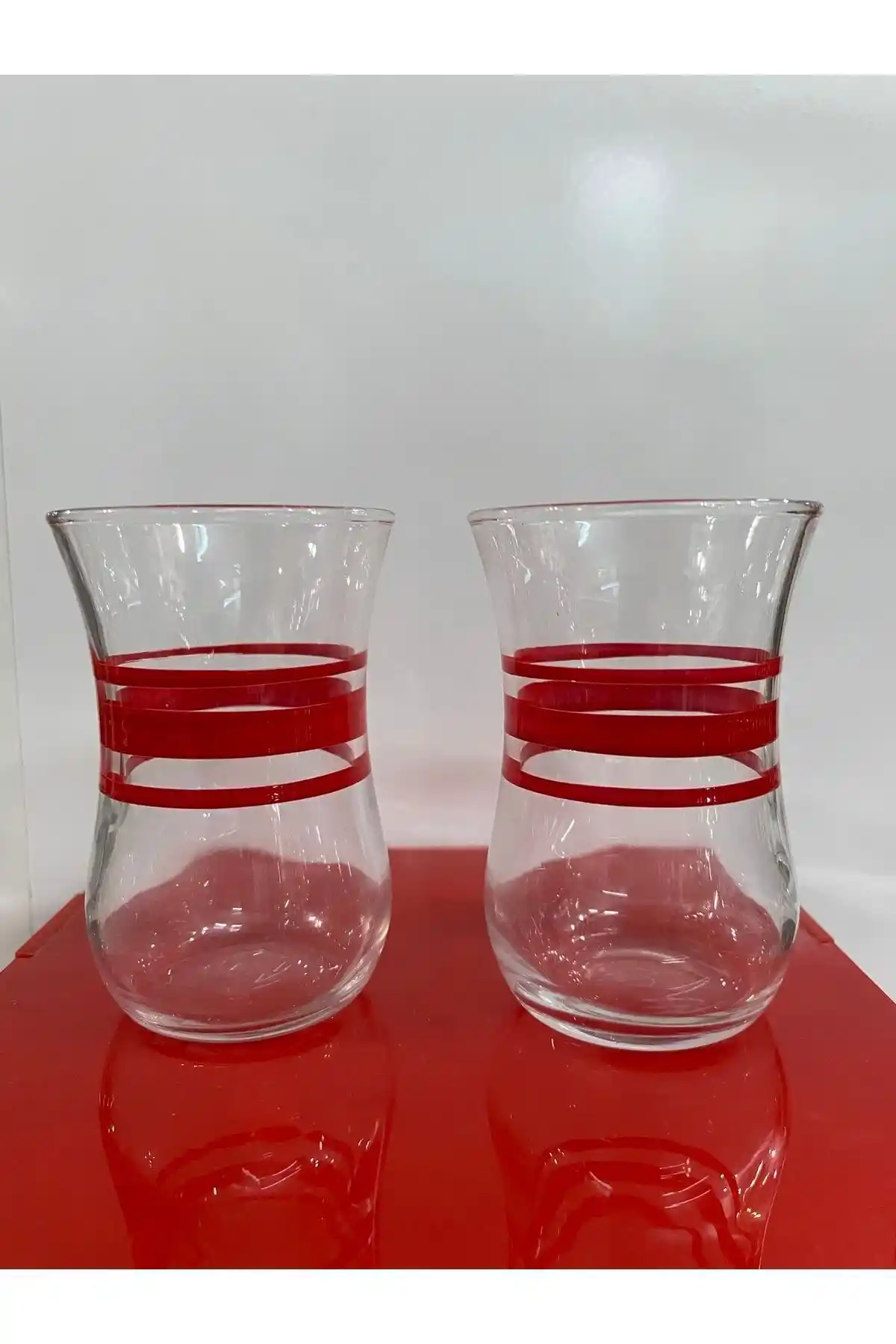 Nostalji Çay Bardağı Dekorasyonda Eski Zamanların Zarif Dokunuşu