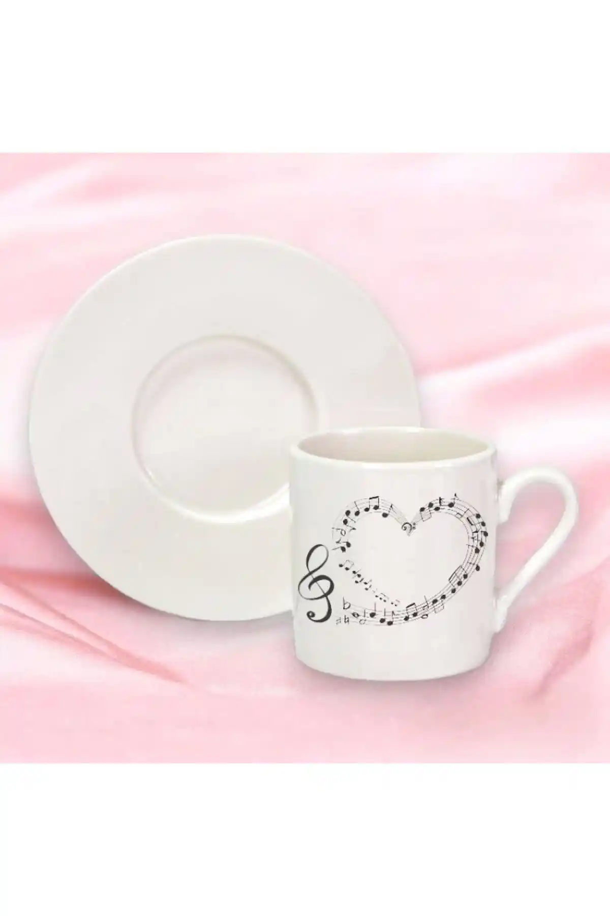 Notalı Kahve Fincanlarıyla Dekorasyonda Kişisel ve Şık Detaylar Yaratın