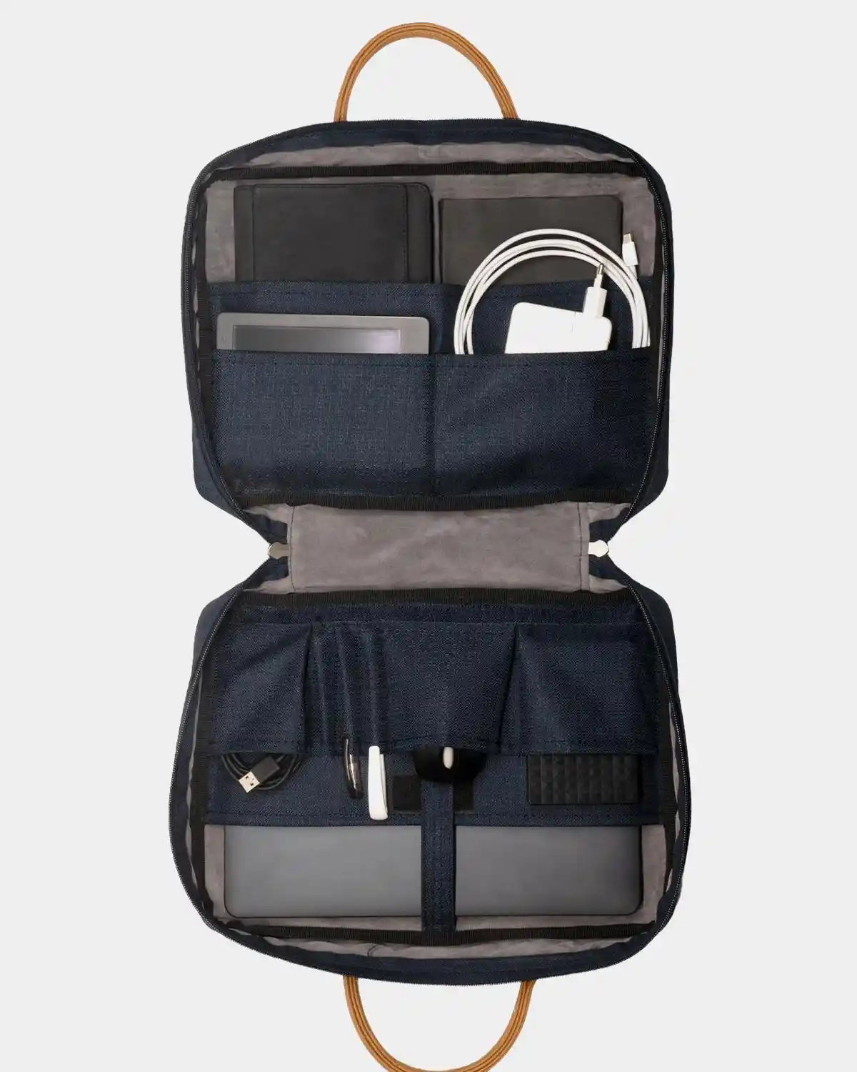 Notebook Organizer Çantalar: Dekorasyon ve Fonksiyonellik Bir Arada