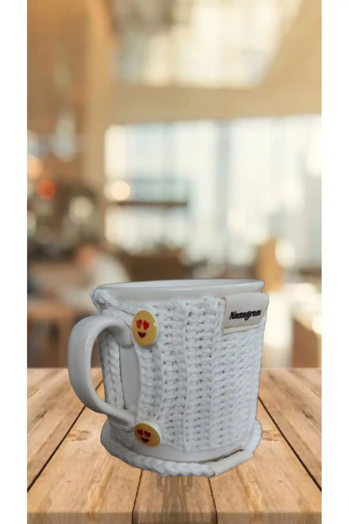 Örgü Bardak Kılıfı Dekorasyonunda Sıra Dışı ve Şık Detaylar Sunar