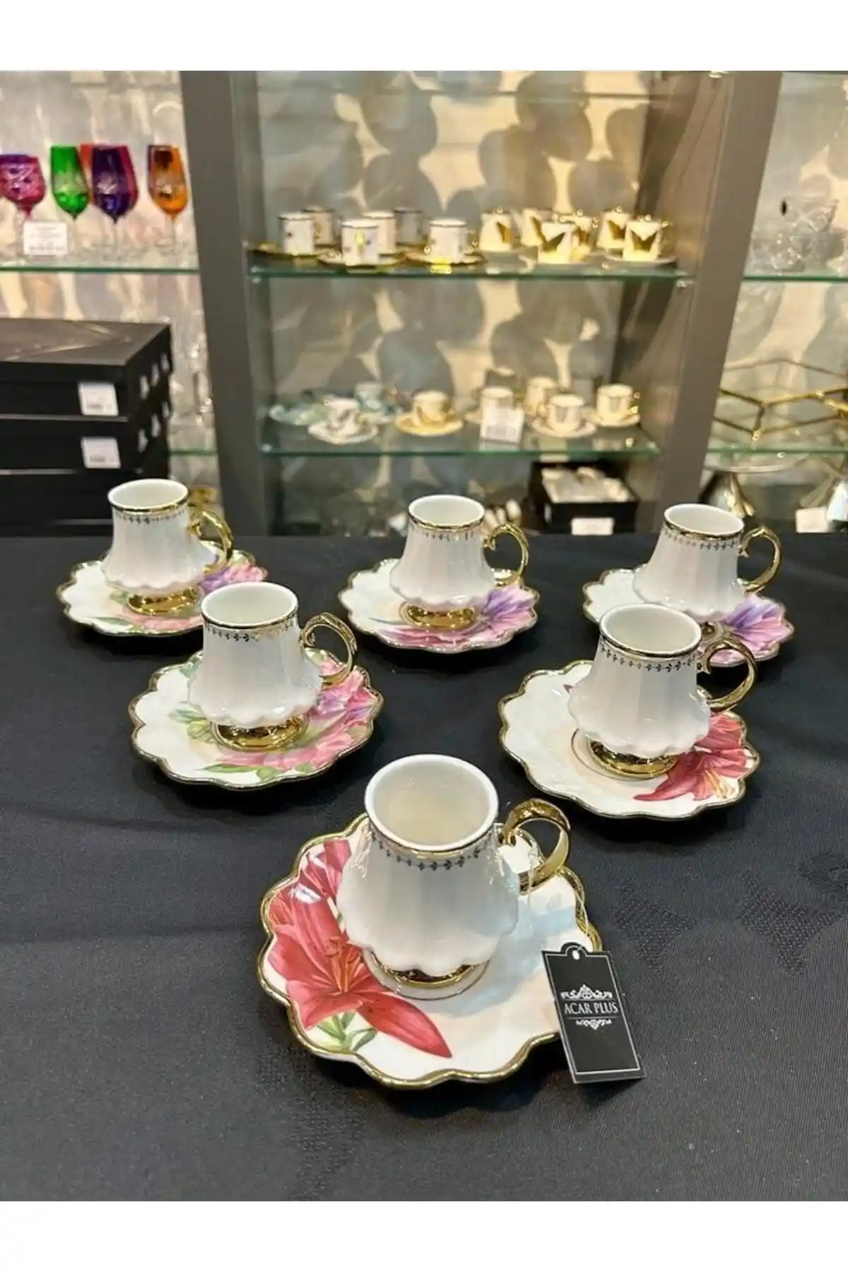 Orijinal Kahve Fincanlarıyla Dekorasyonda Fark Yaratmanın Yolları ve Seçim İpuçları