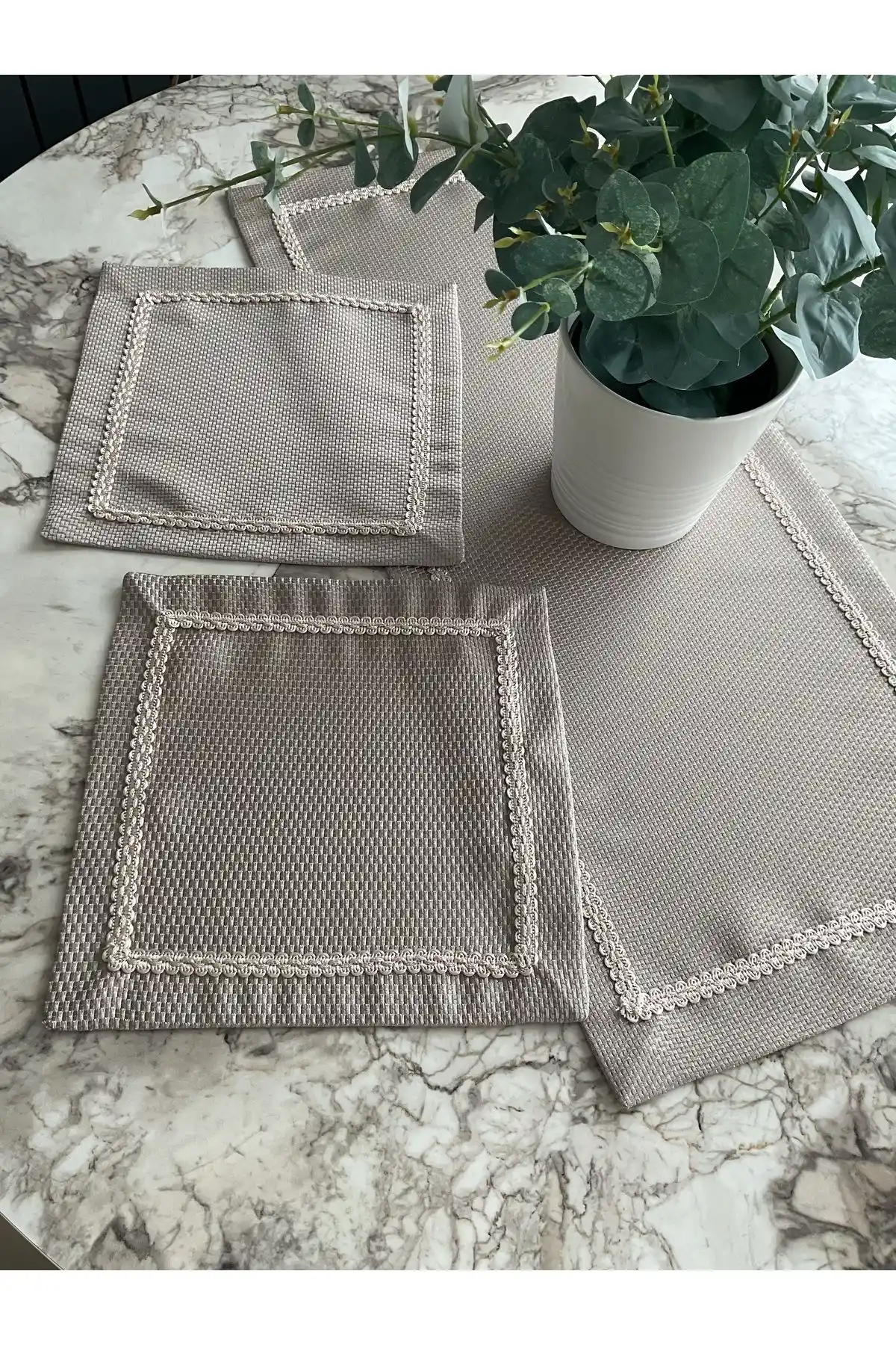 Orta Sehpa Örtüsü Kumaş Seçimi ve Dekorasyonda Yaratıcı Dokunuşlar