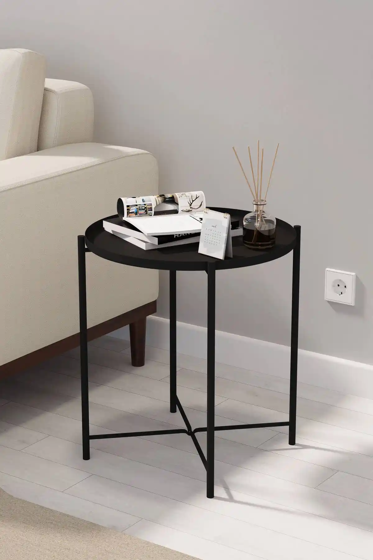 Orta Sehpa ve Dekoratif Tepsi Kullanımıyla Dekorasyonda Şıklık ve Fonksiyonellik