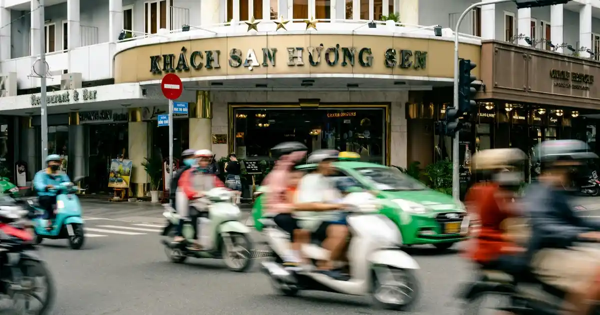 Orta ve Yan Sehpa Takımlarıyla Mekânlarınızı Yenileyin Modern ve Fonksiyonel Tasarımlar