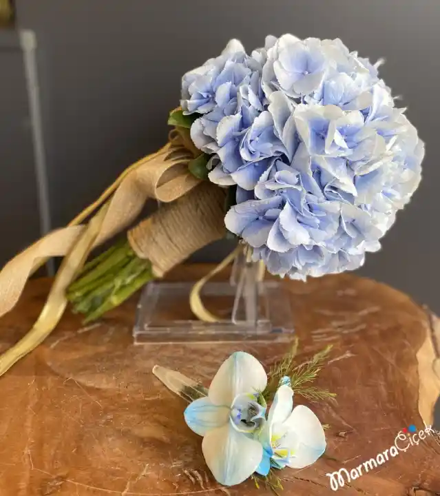 Ortanca Gelin Çiçeği: Zarif ve Anlamlı Düğün Dekorasyon Seçenekleri