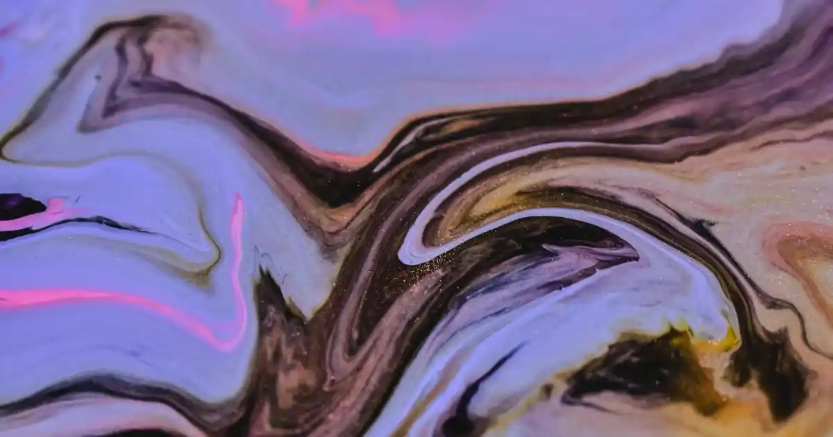 Oturma Odası Dekorasyonunda Tablo Seçimi ve Güncel Trendler Hakkında Kapsamlı Rehber