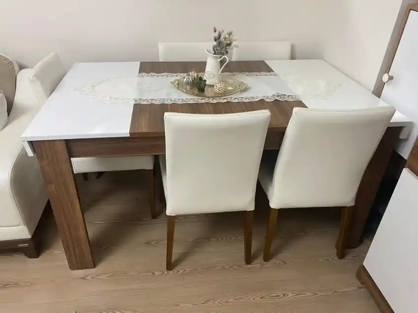 Oturma Odası ve Yemek Alanı Dekorasyonunda Estetik ve Fonksiyonellik İpuçları