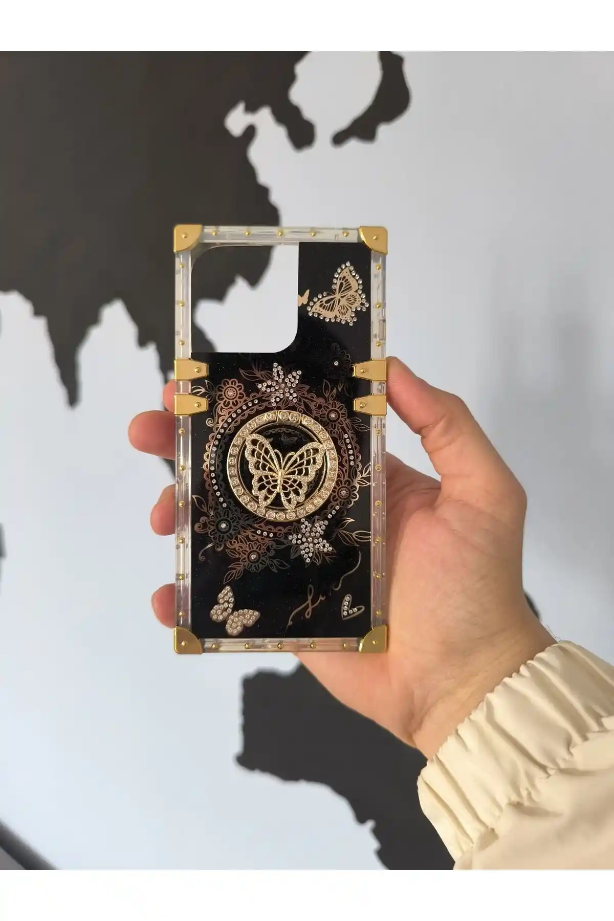 Özel Tasarım Kılıflar ile Dekorasyonunuzu Kişiselleştirin ve Mekanın Atmosferini Yenileyin