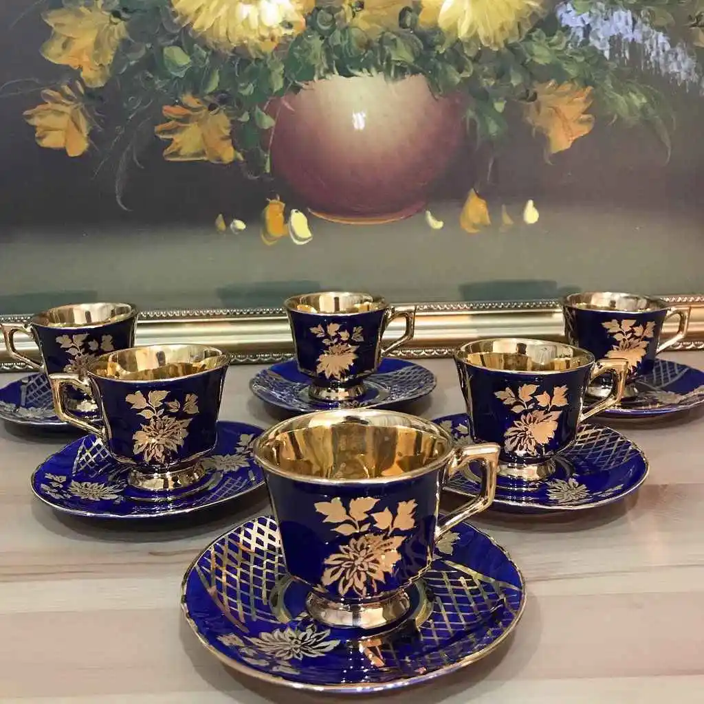Pahalı Fincan Takımları: Lüks ve Zarafetin Simgesi Ev Dekorasyonunda Öne Çıkan Seçenekler