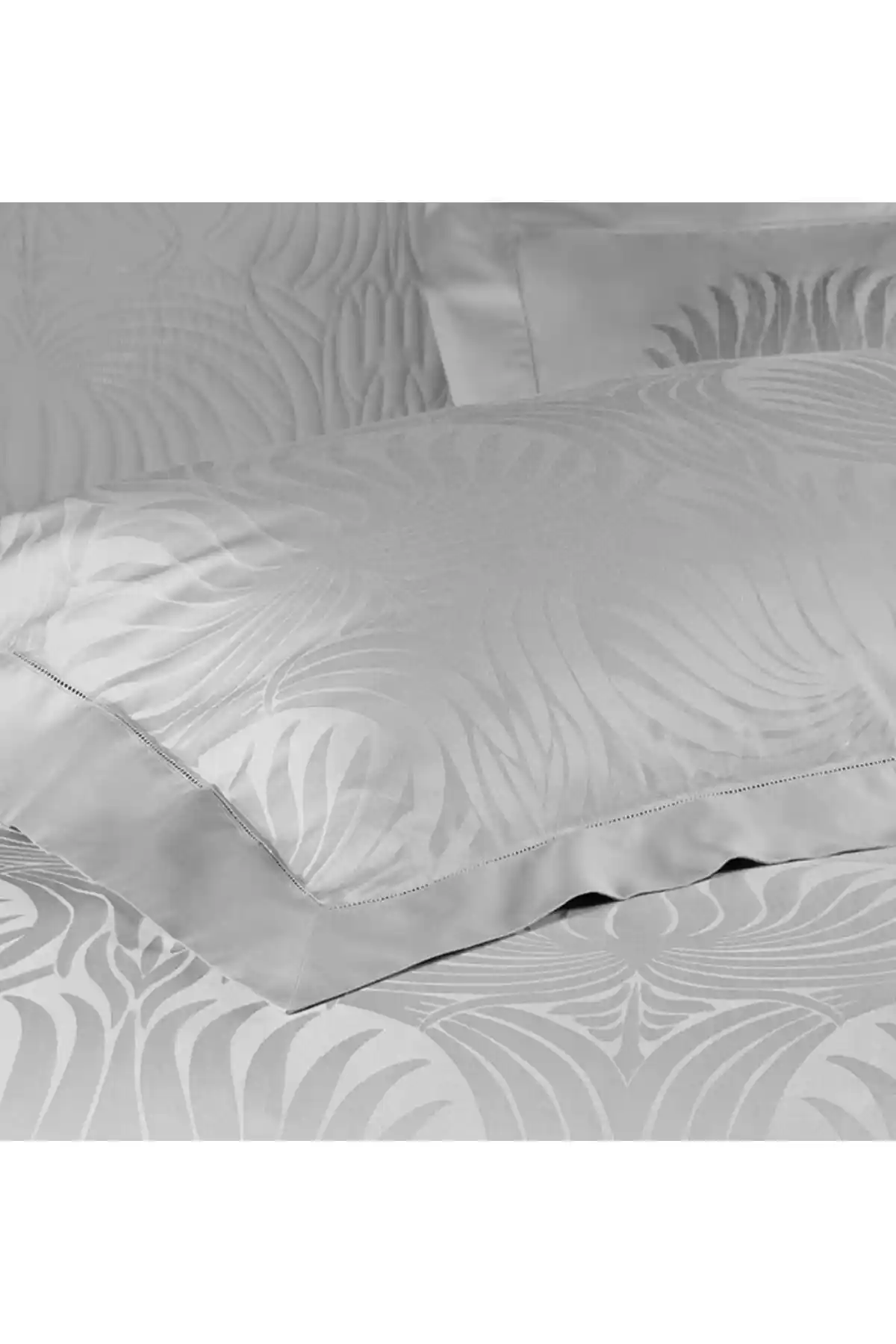 Pamuk Saten Yastık Kılıfı ile Ev Dekorasyonunda Zarafetin Anahtarı