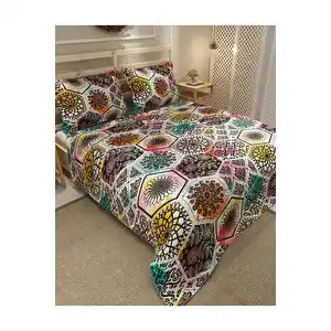 Pamuklu Patchwork Yatak Örtüsü ile Dekorasyonunuza Zarif ve Sıcak Dokunuşlar