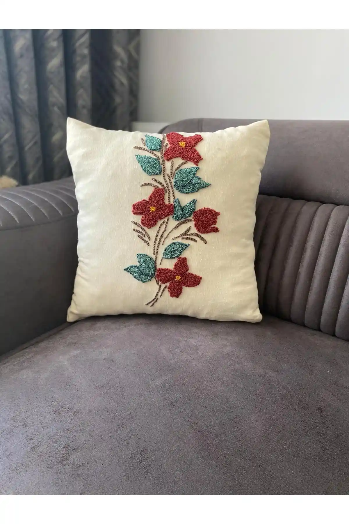 Panç Kırlent Kılıfı ile Dekorasyonda Şıklık ve Konfor Uyumunu Yakalayın