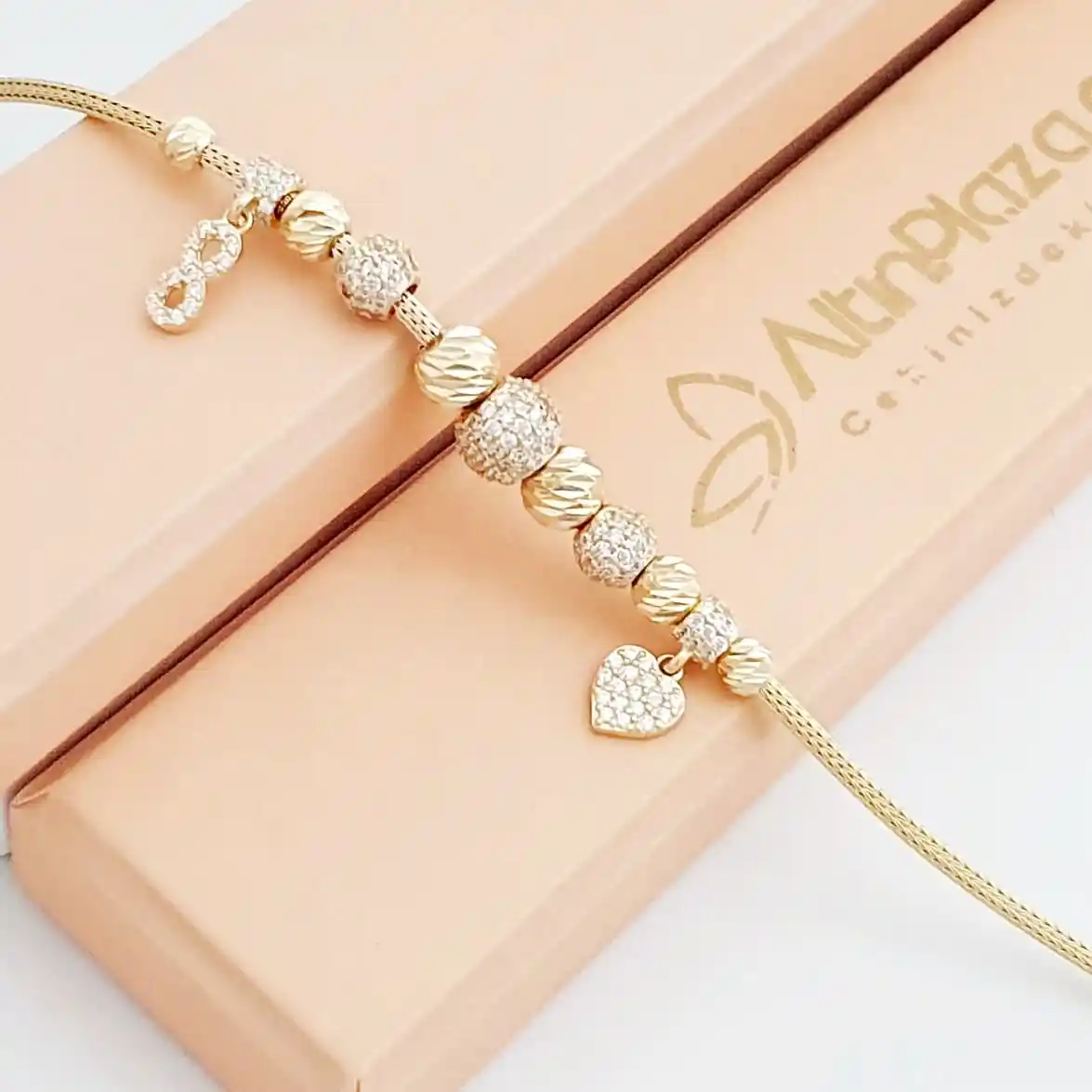 Pandora Bileklikleri ile Kişisel ve Şık Dekorasyon Yöntemleri