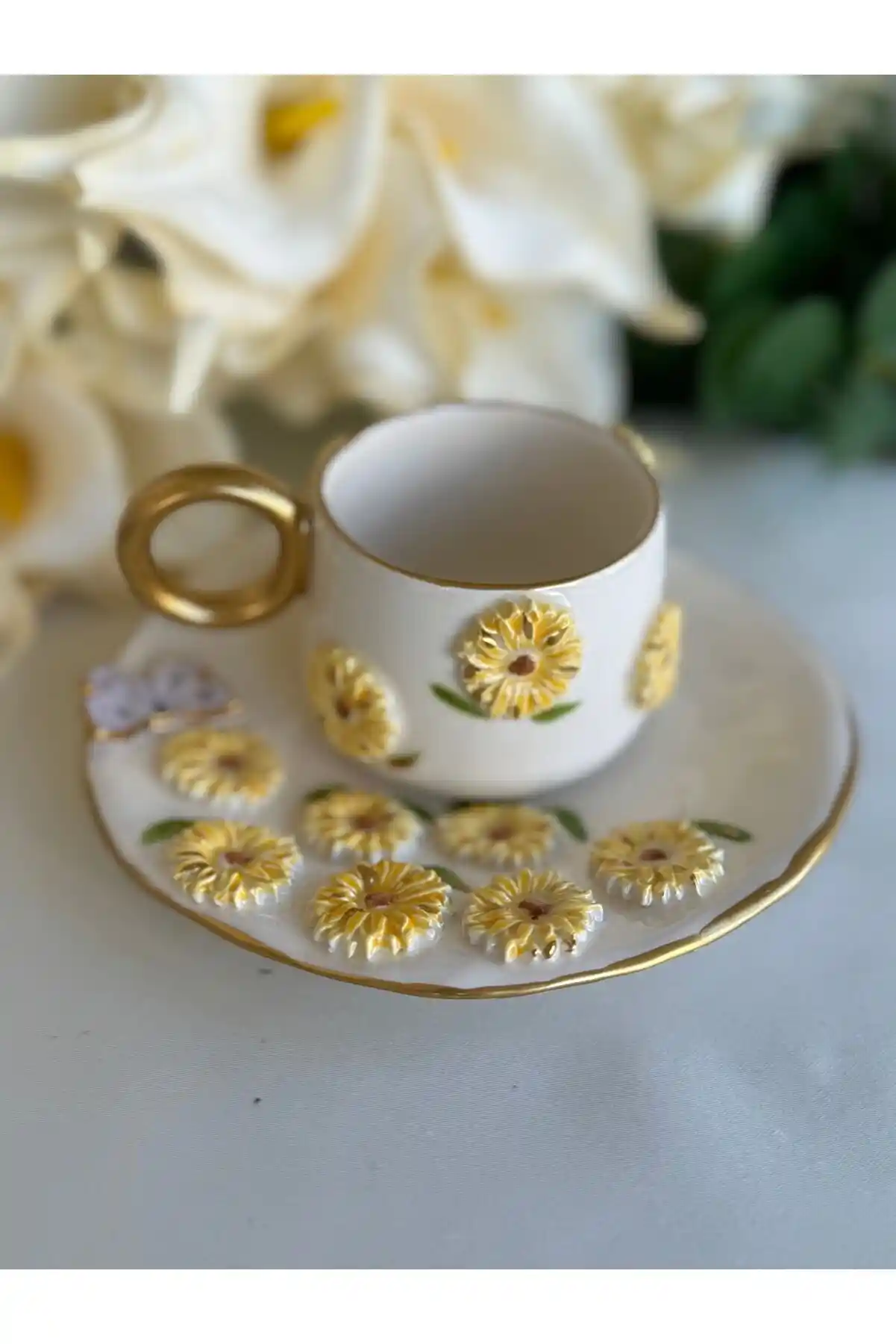 Papatya Kahve Fincanı ile Dekorasyonda Zarif ve Doğal Dokunuşlar