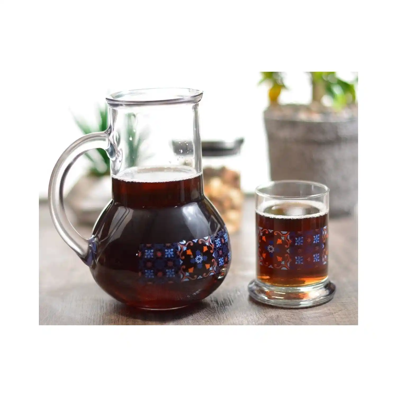 Paşabahçe Bardaklı Sürahi ile Dekorasyonunuza Zarif ve Şık Dokunuşlar Katın