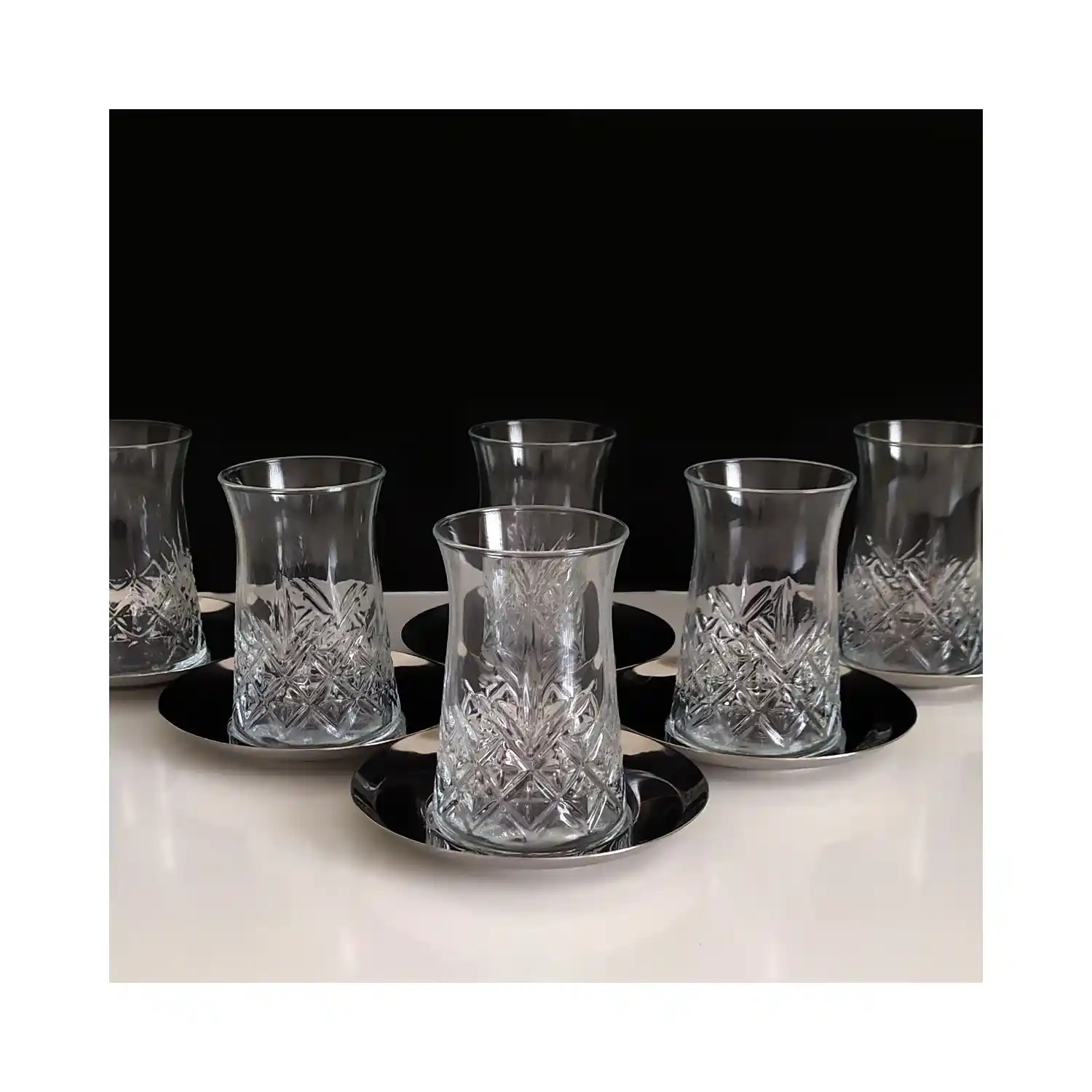 Paşabahçe Çay Bardağı Setleri: Şıklık ve Fonksiyonelliği Bir Arada Sunar