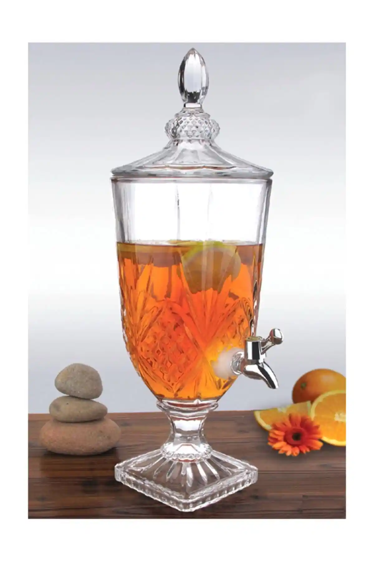 Paşabahçe Musluklu Cam Sebil: Estetik ve İşlevselliğin Modern Dekorasyon Ürünü