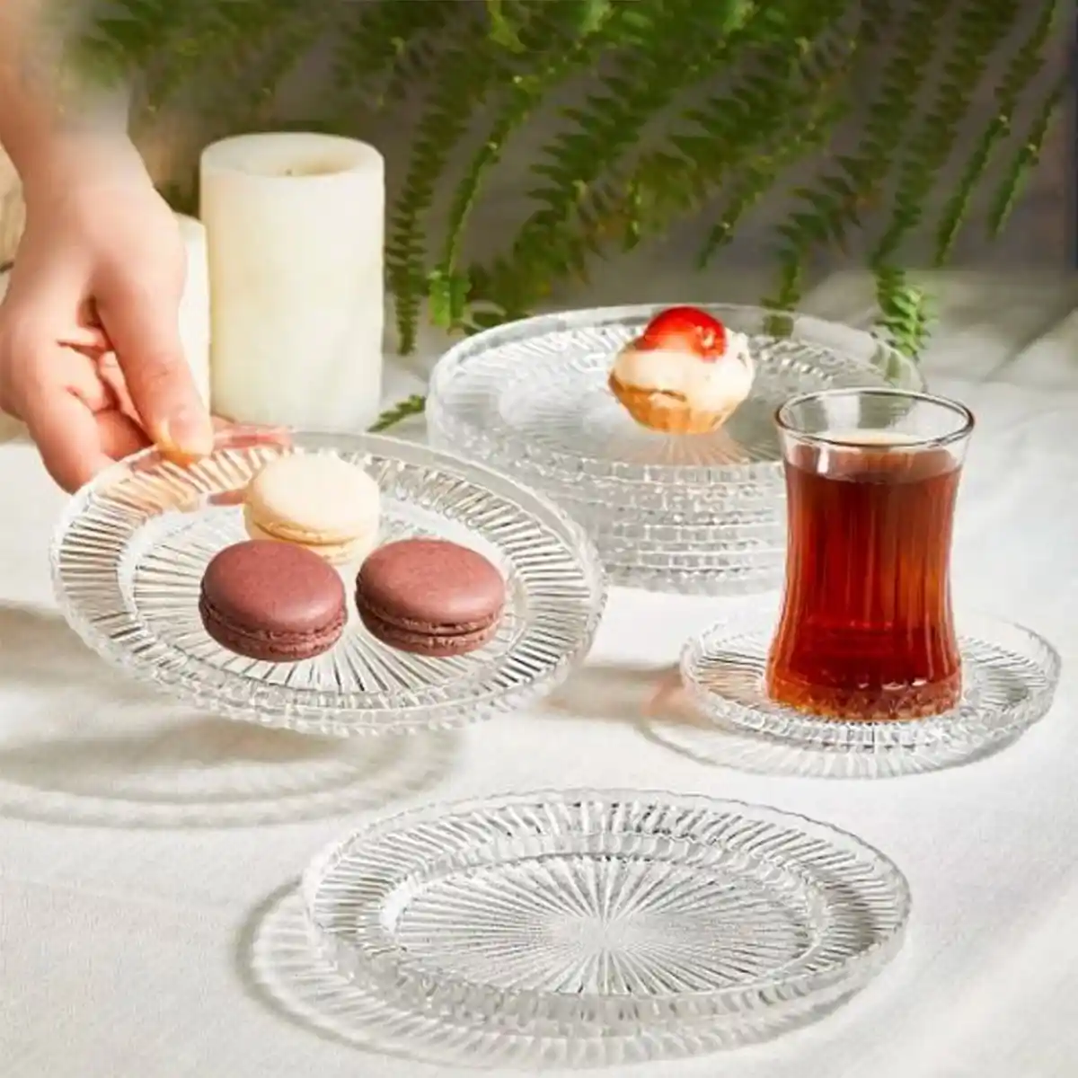 Paşabahçe Sunum Tabağı ile Dekorasyonunuza Şıklık Katmanın Yolları ve Farklı Kullanım İpuçları