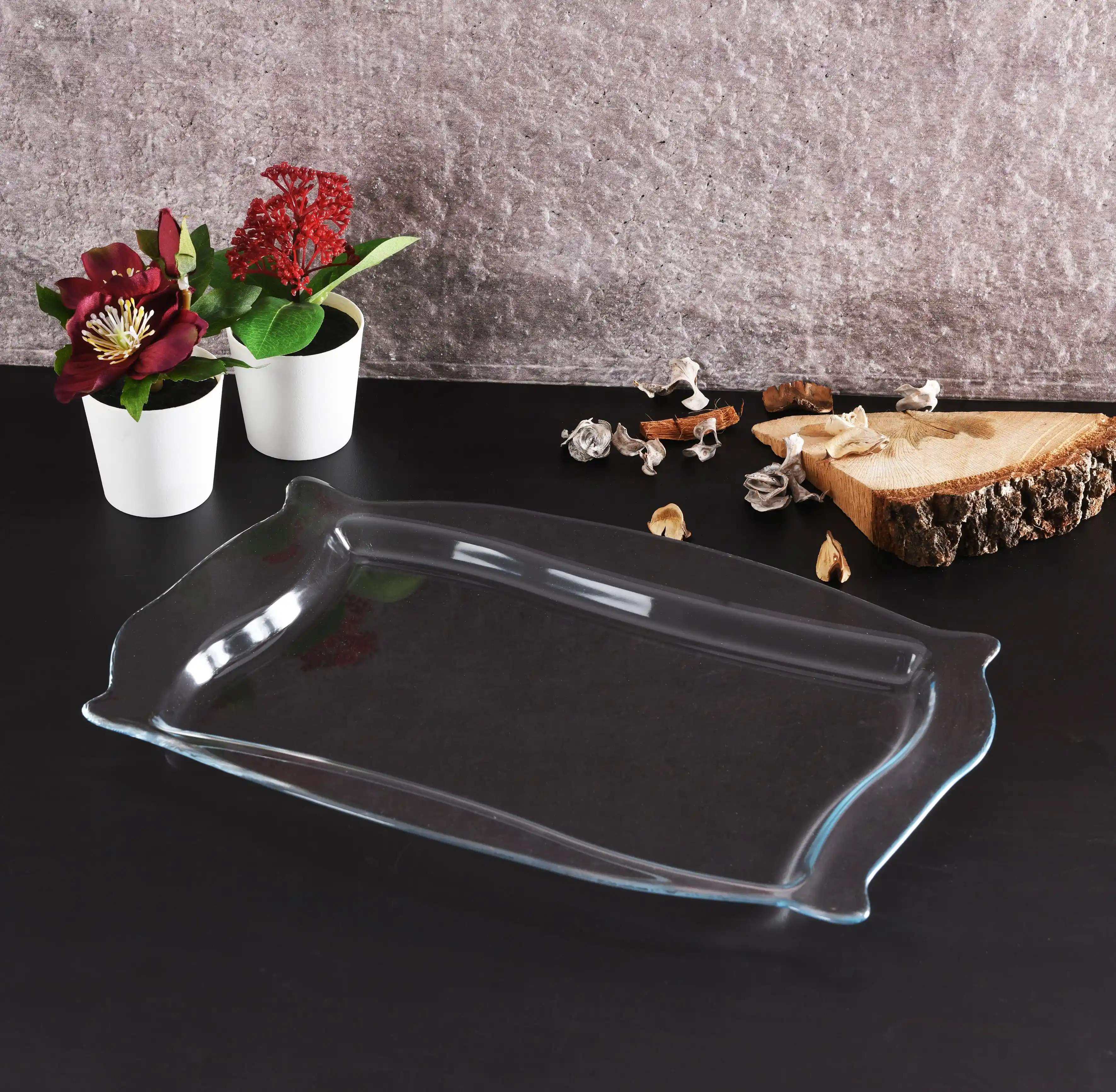 Paşabahçe Tepsi ile Dekorasyonda Şıklık ve İşlevsellik: Modern ve Vintage Tarzlar İçin Rehber