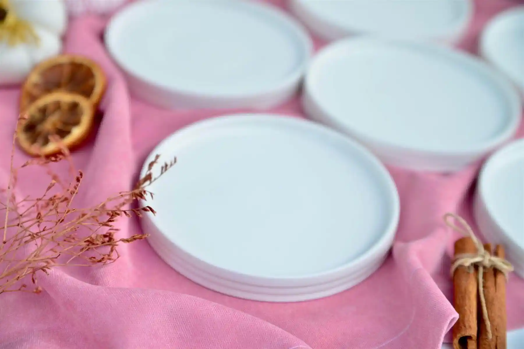 Pasta Tabağı Dekorasyonunda Şıklık ve Fonksiyonelliğin Uyumuyla Estetik Sunumlar