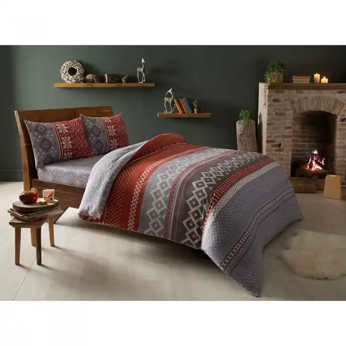 Pazen Nevresimlerin Dekorasyonda Kullanımı ve Sıcaklık Sağlayan Özellikleri