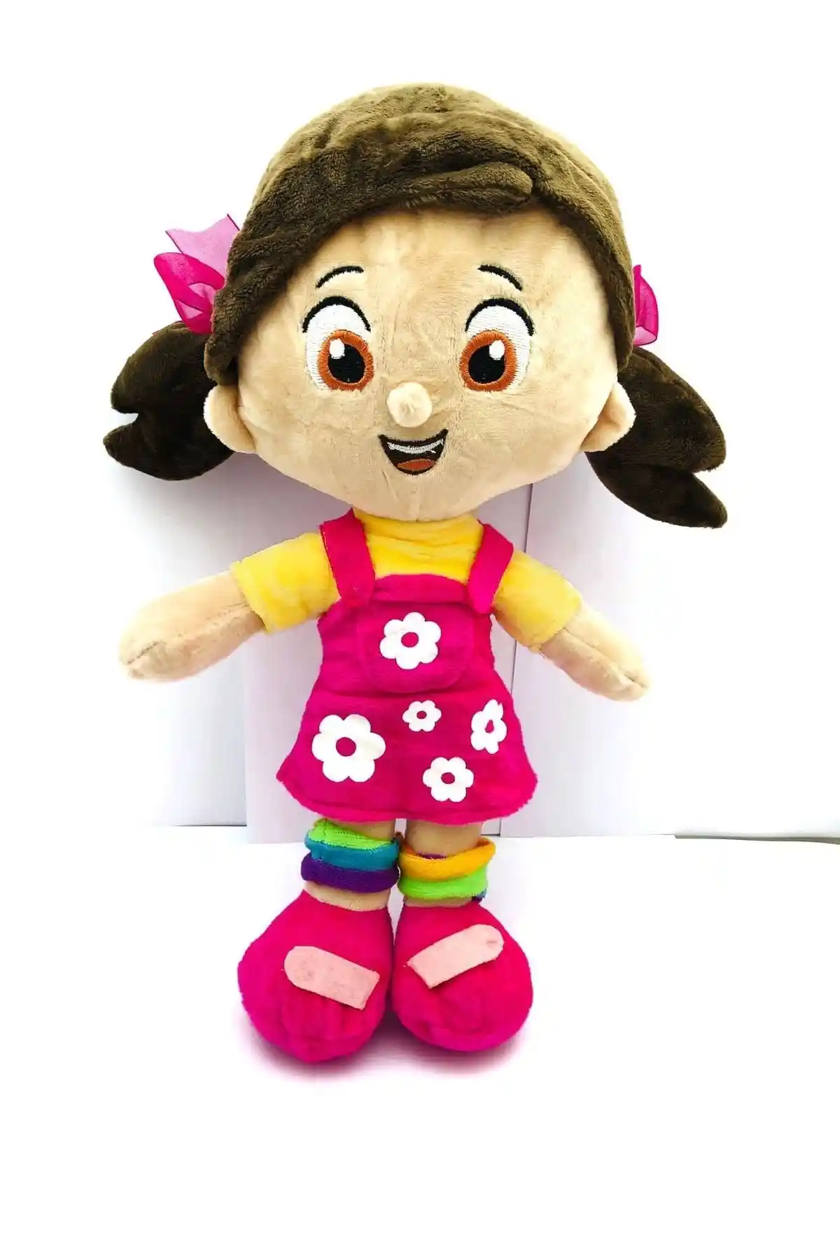 Peluş Bebeklerle Dekorasyonda Sıcacık ve Şık Bir Atmosfer Yaratma Rehberi