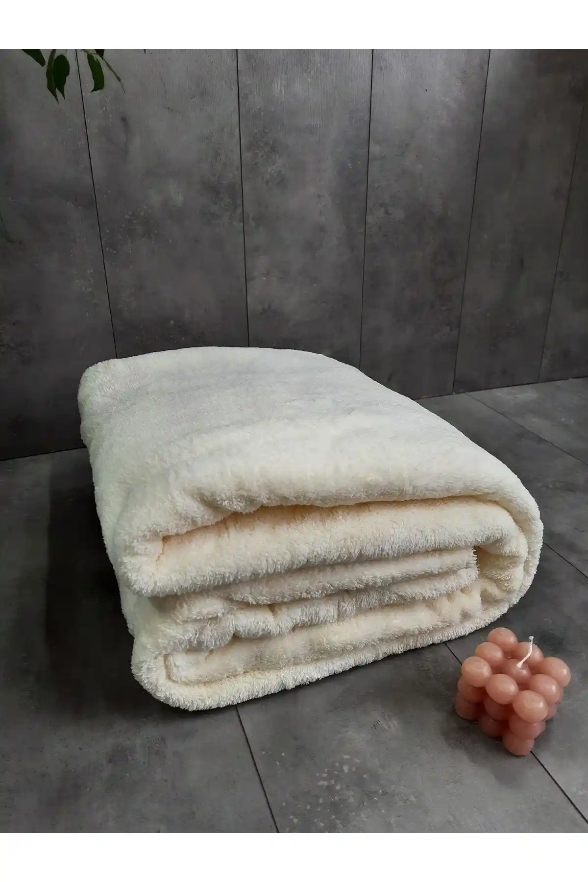 Peluş Çift Kişilik Battaniyelerle Dekorasyonda Sıcaklık ve Şıklık Yaratma