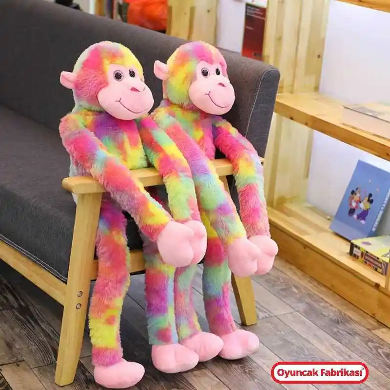 Peluş Maymunlar ile Dekorasyonda Sıcak ve Eğlenceli Dokunuşlar