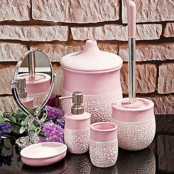 Pembe Banyo Setleri ile Dekorasyonda Şıklık ve Sıcaklık Yaratma Rehberi