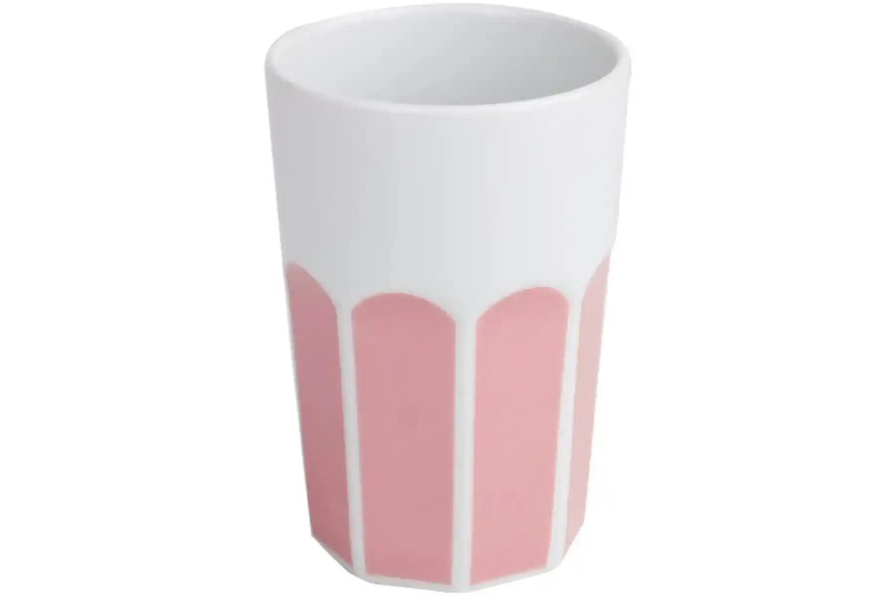 Pembe Bardakların Dekorasyonda Kullanımı ve Modern İç Mekan Tasarımındaki Yeri