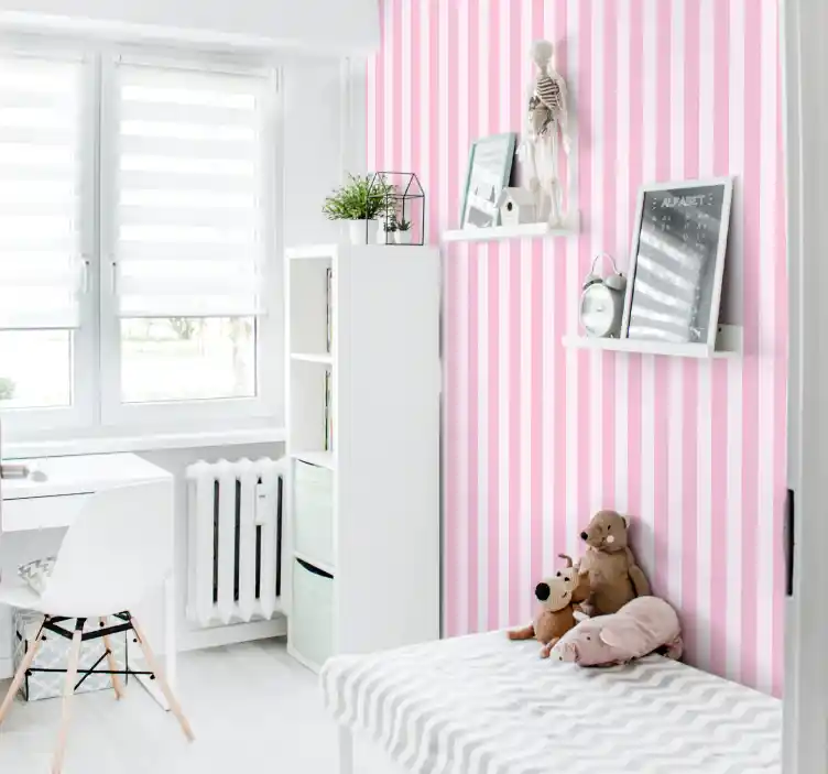 Pembe Beyaz Çizgili Duvar Kağıdıyla Modern ve Şık Dekorasyon İpuçları