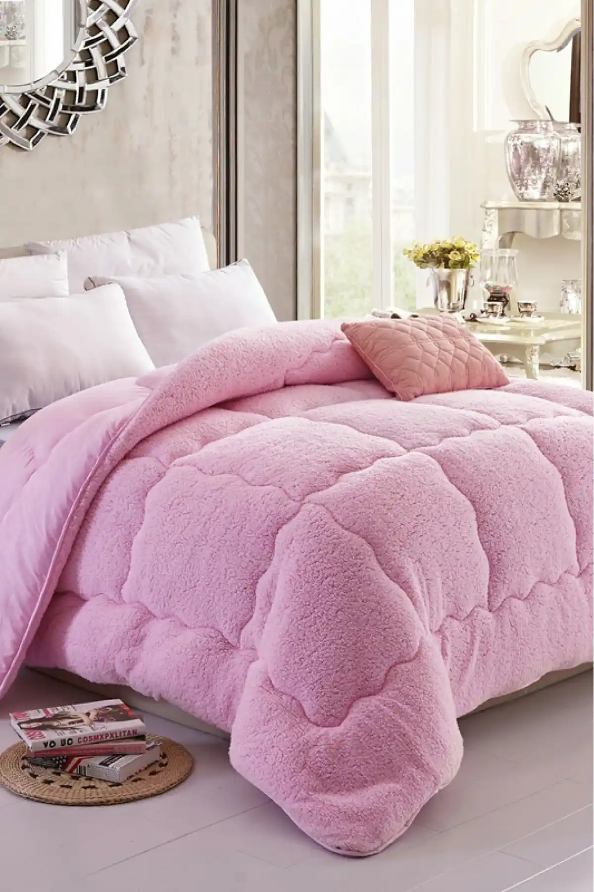 Pembe Yorgan ile Dekorasyonda Şıklık ve Sıcaklık Yaratmanın Yolları