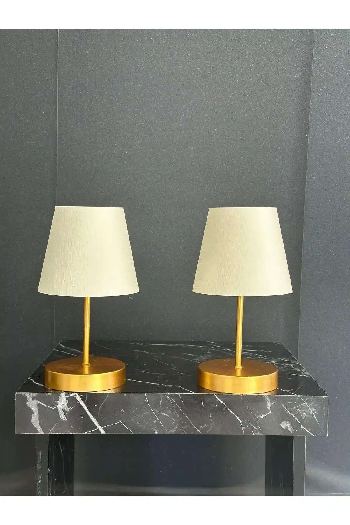 Pilli Abajur ile Dekorasyonda Yenilikçi ve Pratik Çözümler Sunan Modern Aydınlatma Seçenekleri