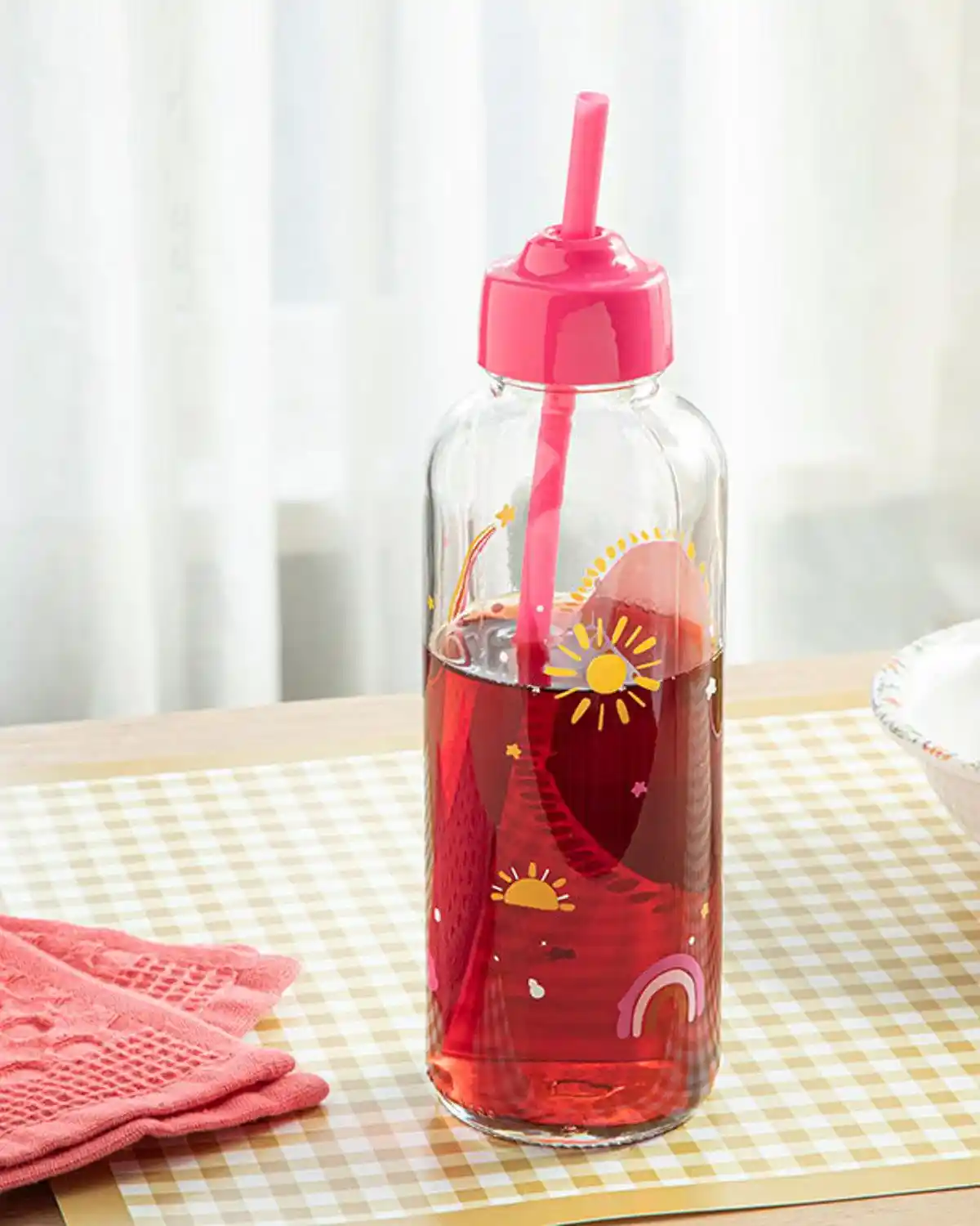 Pipetli Cam Şişelerle Dekorasyonda Şıklık ve Sürdürülebilirlik Yaklaşımları