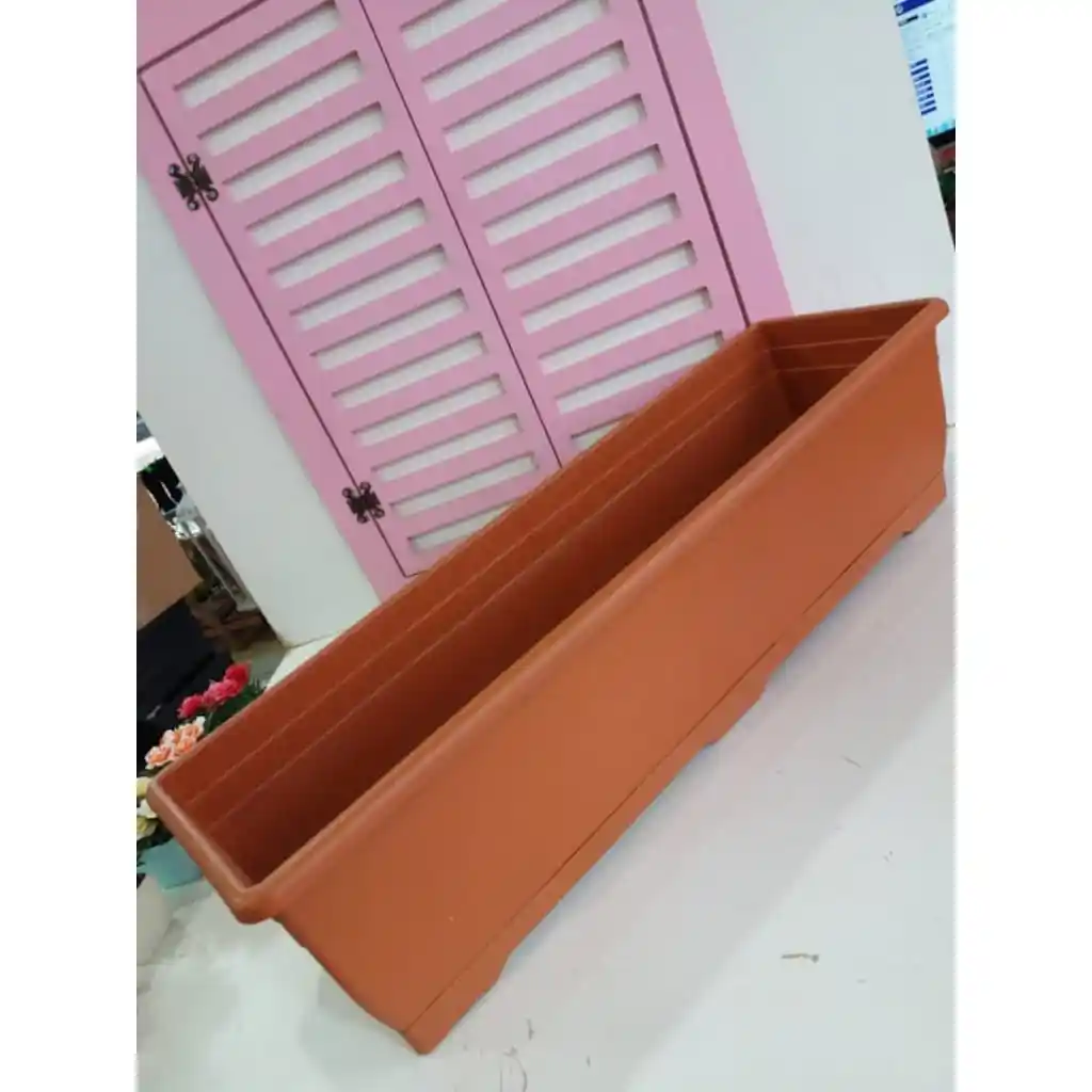 Plastik Dikdörtgen Saksıların Dekorasyondaki Yeri ve Avantajları