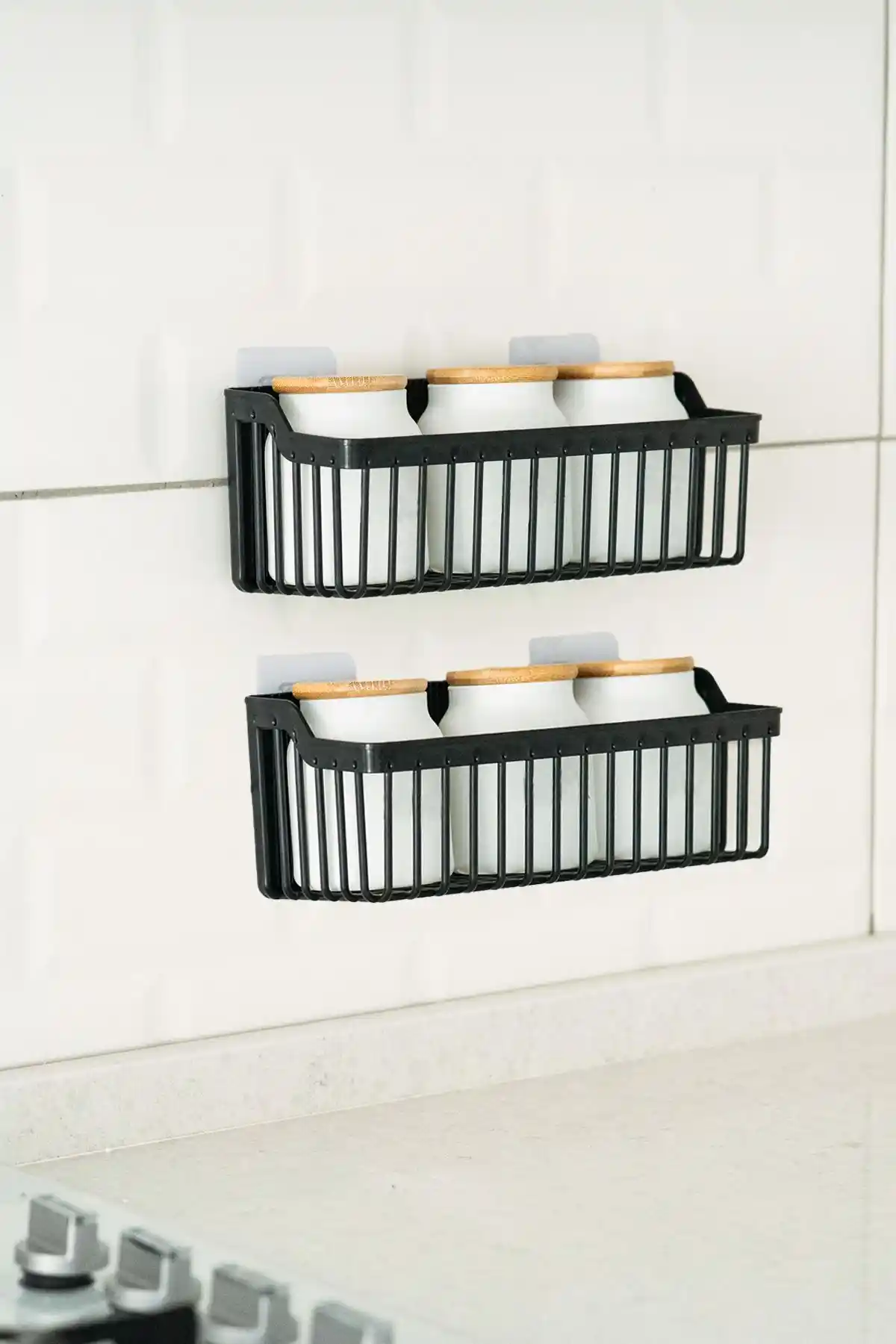 Plastik Duvar Raflarıyla Dekorasyonunuzu Yenileyin: Pratik ve Estetik Çözümler