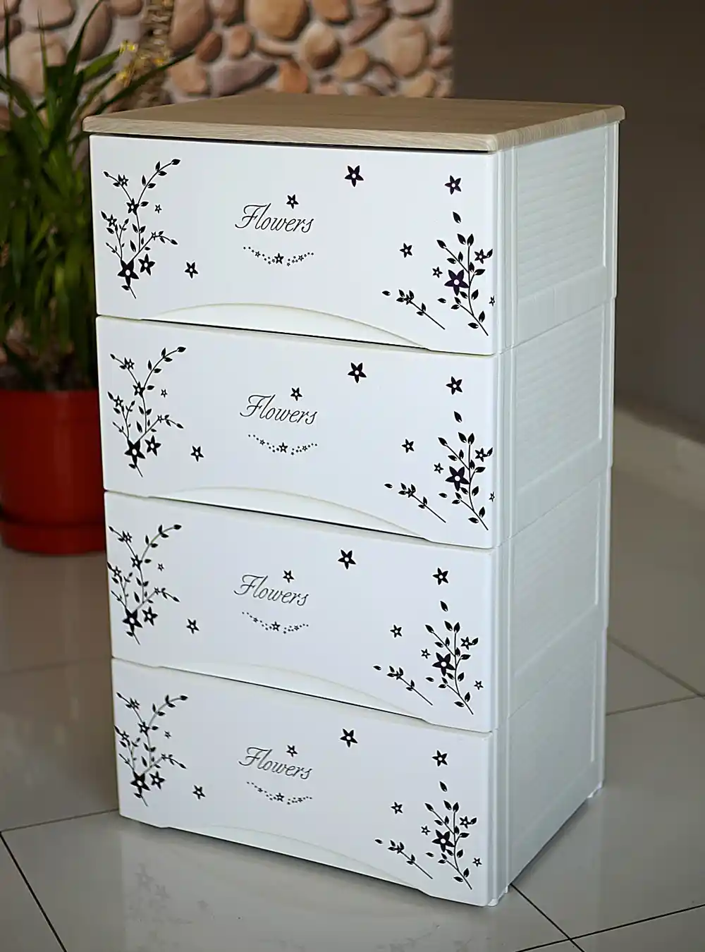 Plastik Komidin Nedir ve Modern Dekorasyonda Yenilikçi Kullanım İpuçları