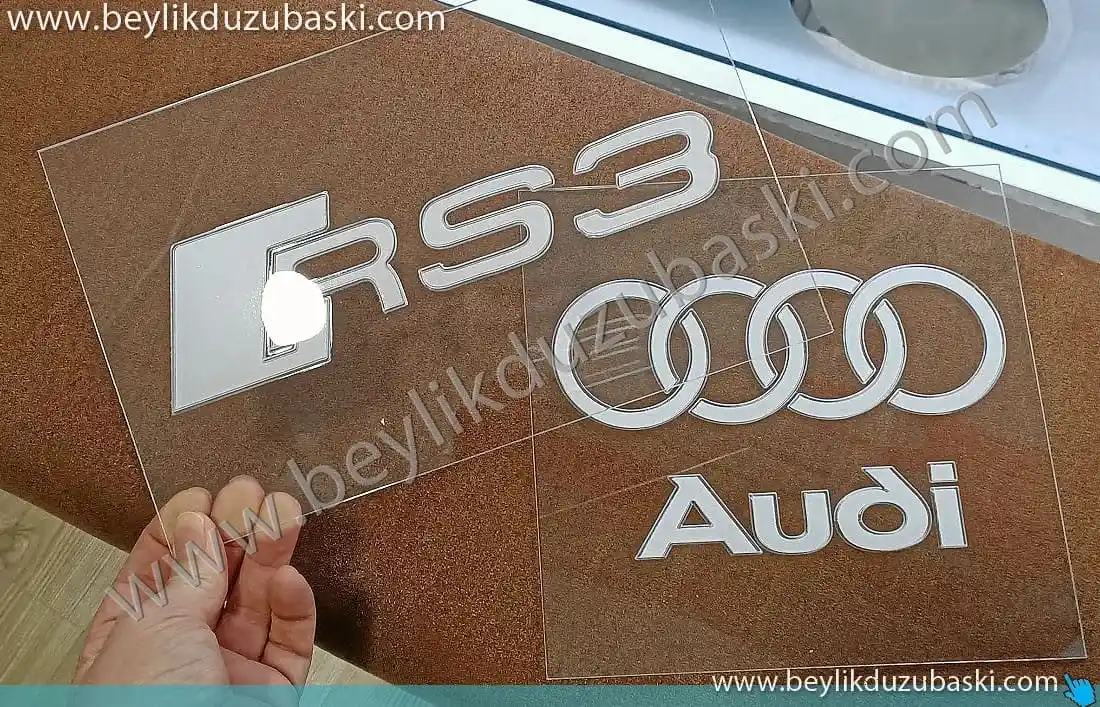 Pleksiglas Kesim ile Modern ve Şık Dekorasyon Çözümleri ve Uygulama İpuçları