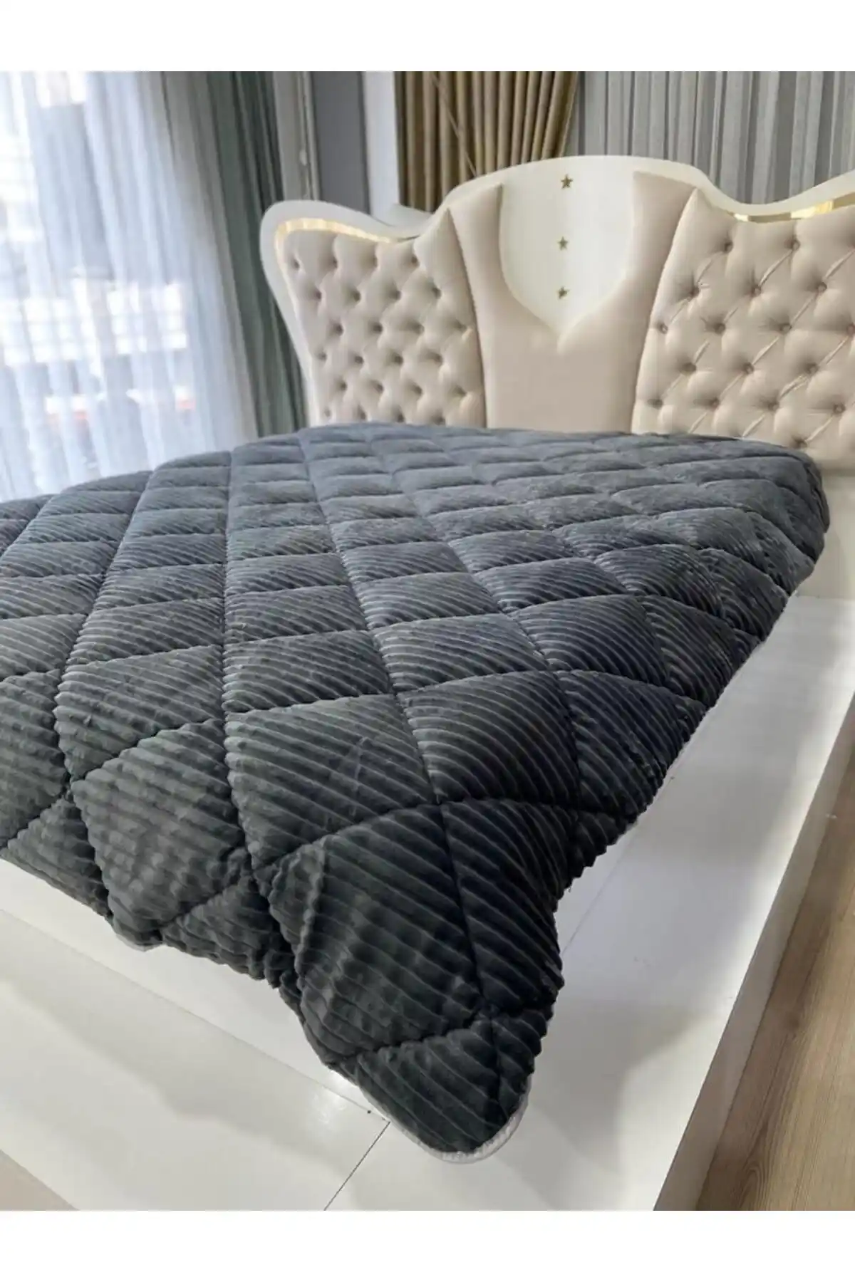 Polyester Yorgan ile Dekorasyonda Konfor ve Estetiği Bir Arada Yakalayın