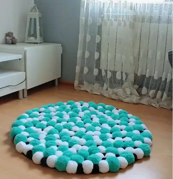 Ponponlu Banyo Paspası Seçenekleri ve Dekorasyon İpuçları