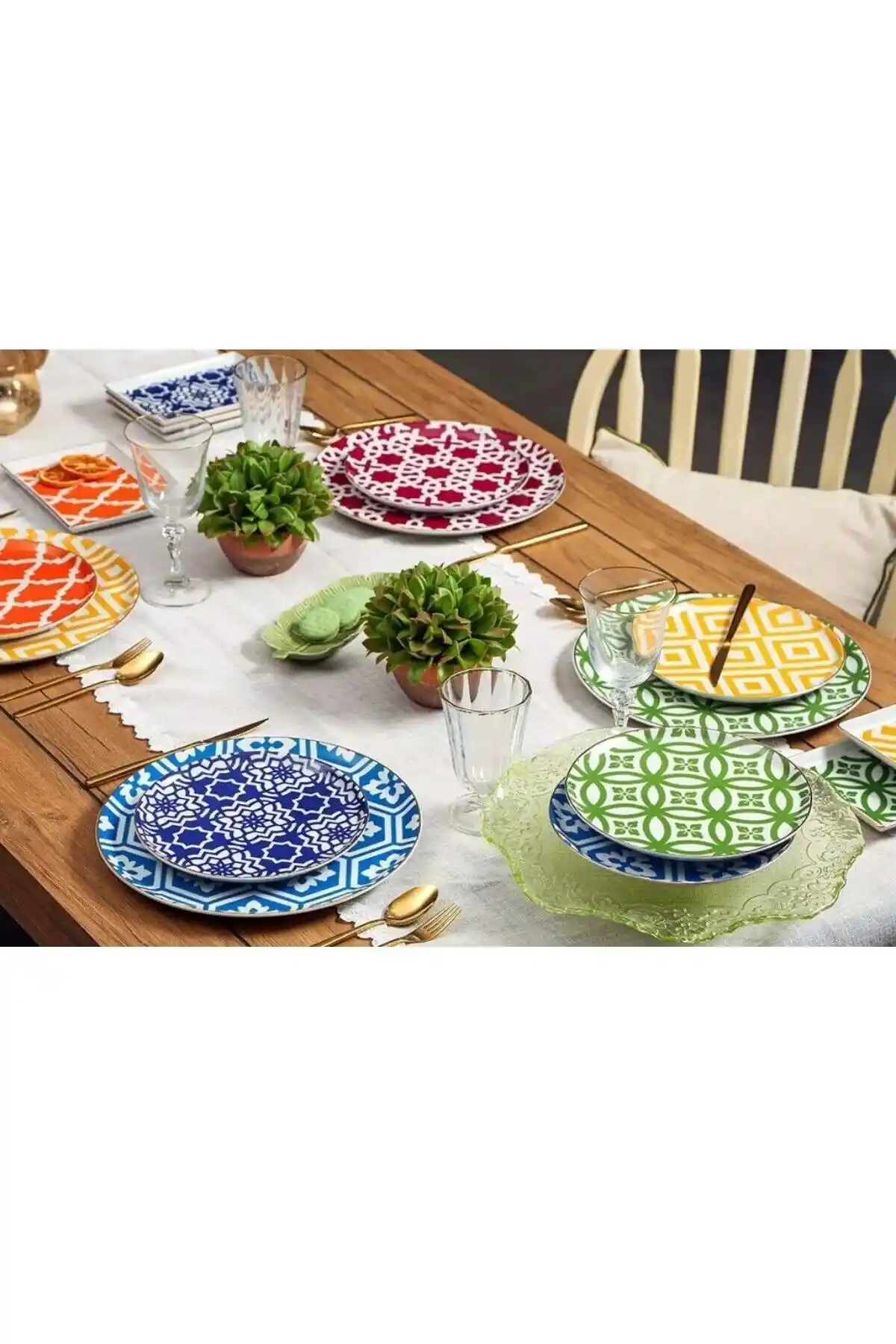 Porland Morocco 18 Parça Yemek Takımı ile Evinize Doğunun Büyüsünü Katın