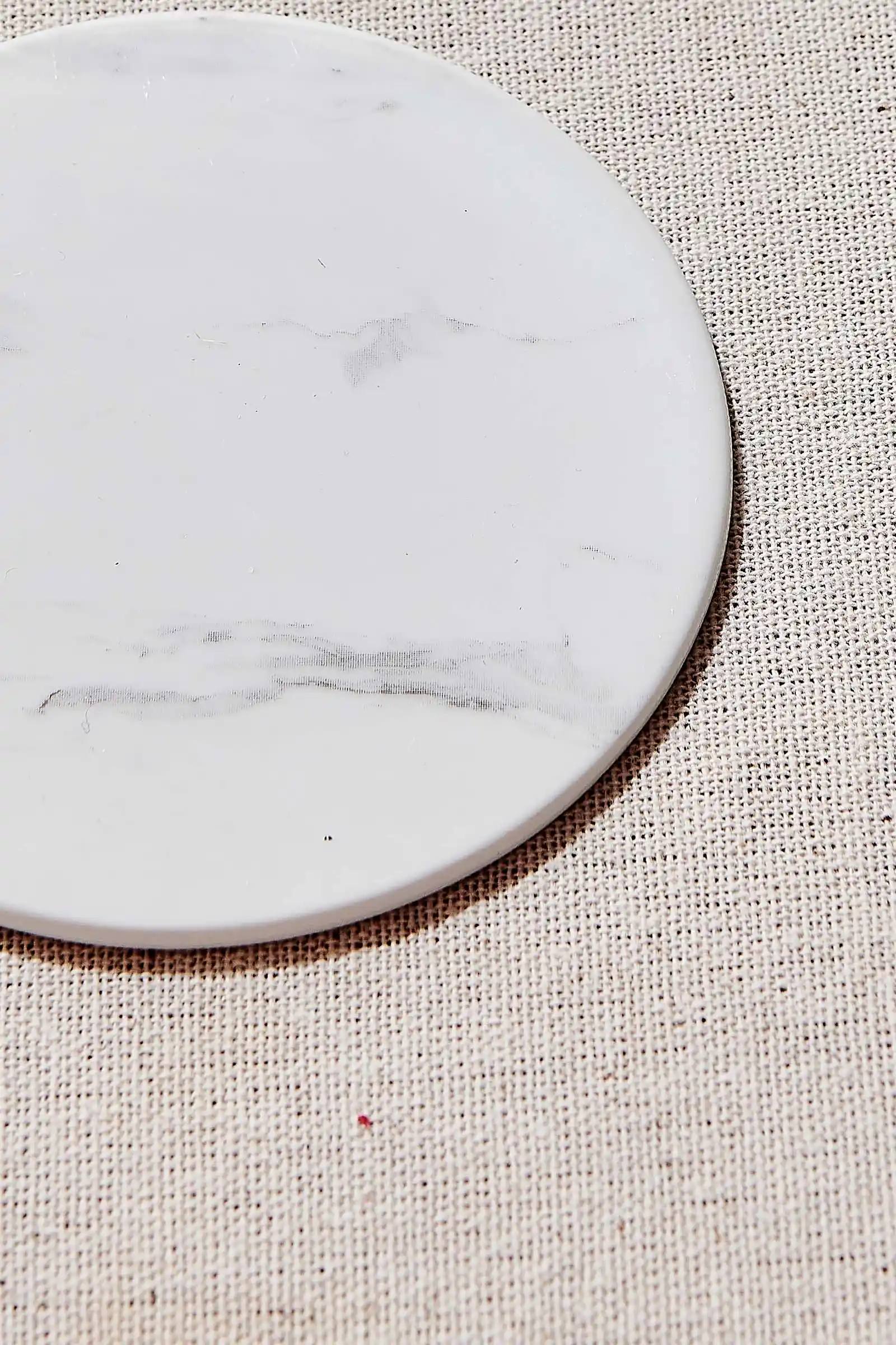 Porselen Bardak Altlıkları ile Dekorasyonda Zarafet ve İşlevsellik Yaratın