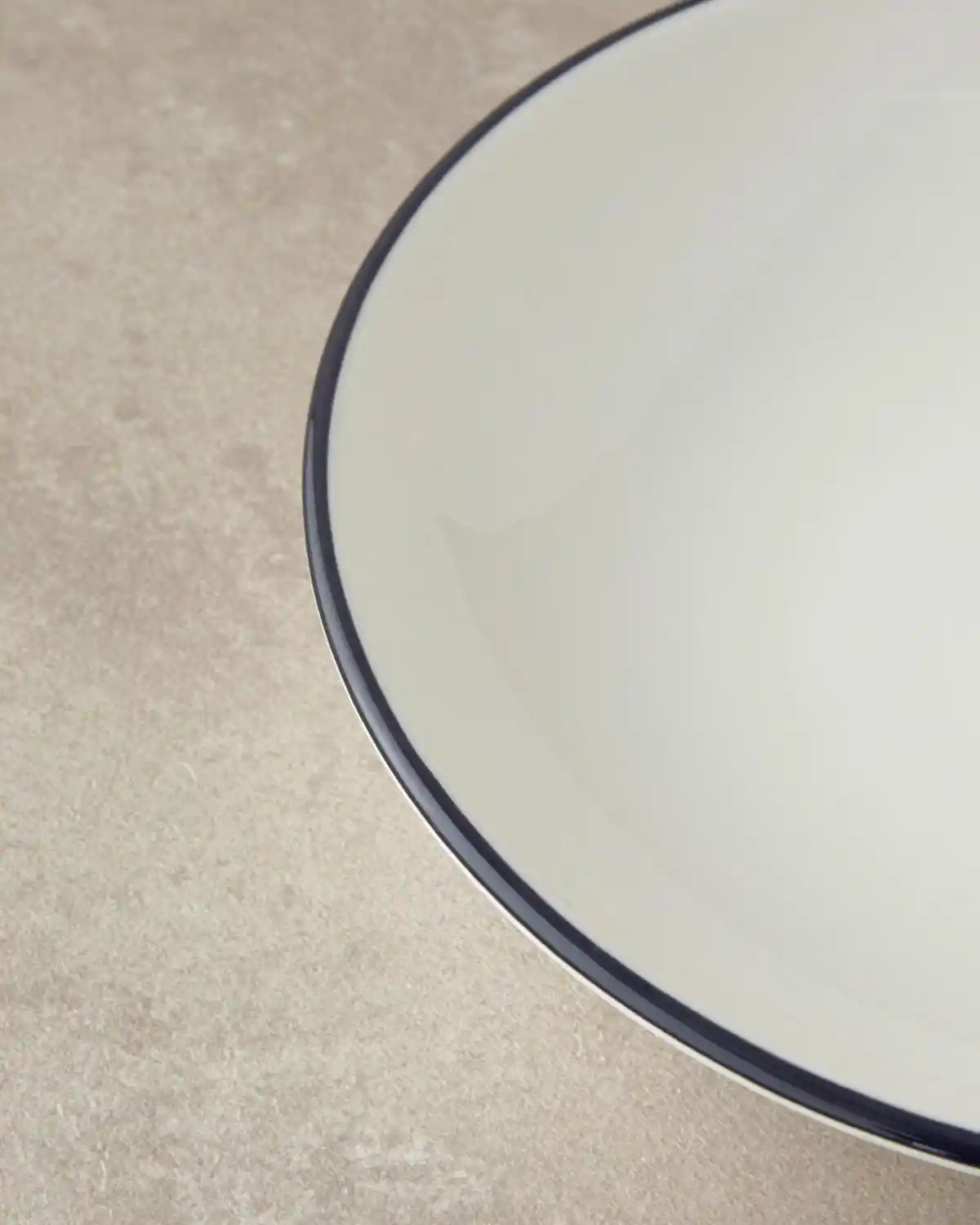 Porselen Çukur Tabakların Dekorasyonda Kullanımı ve Estetik Faydaları