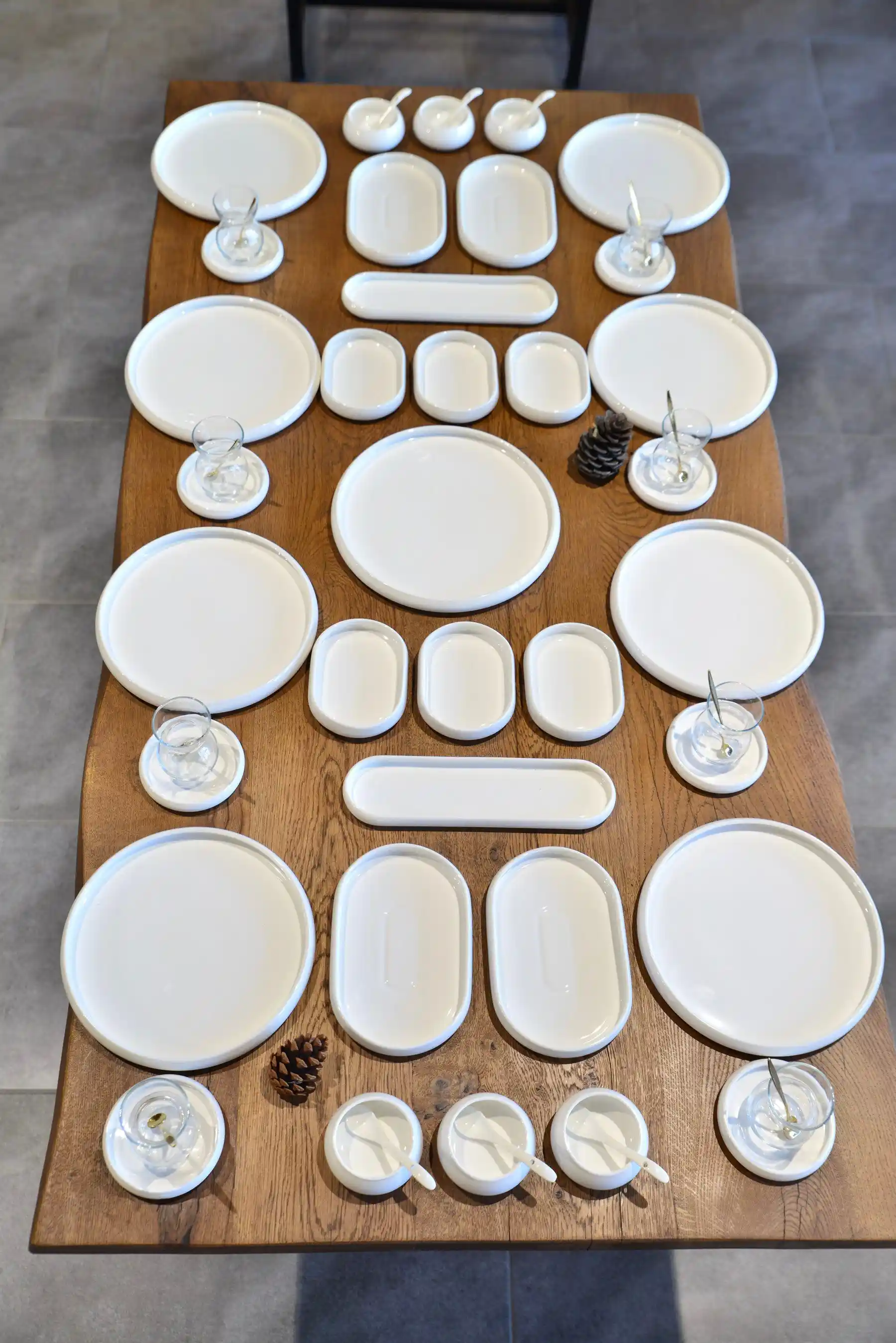 Porselen Kahvaltı Setleri: Şıklık ve İşlevselliğin Bir Arada Olduğu Dekorasyon Parçaları