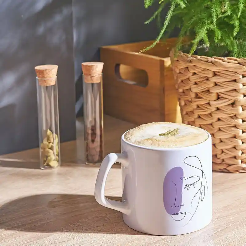 Porselen Kahve Kupaları: Dekorasyonda Estetik ve Fonksiyonelliğin Birlikte Sunumu